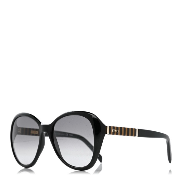 ❣️Fendi Sunglasses - Picture 1 of 3